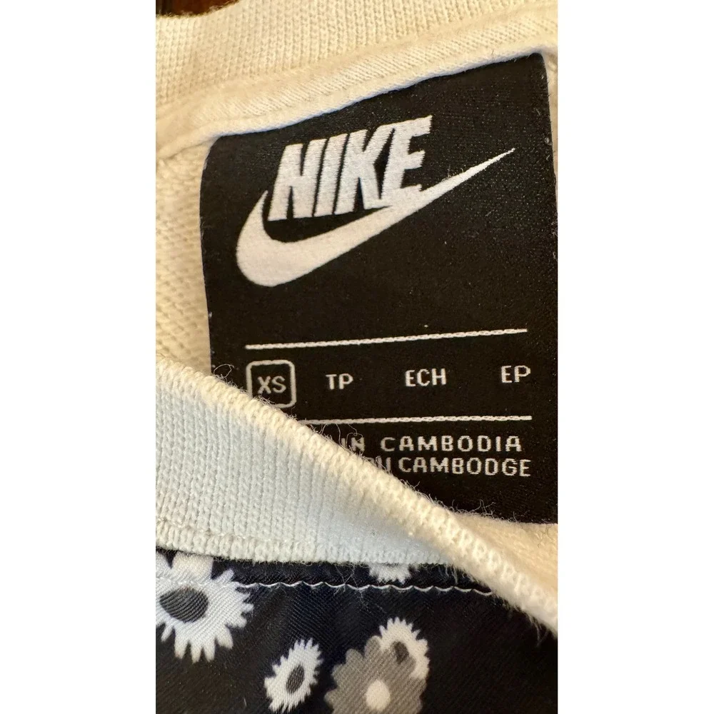 Nike Floral‎ Cropped Sweatshirt Crewneck Pullover Comfy Casual XS